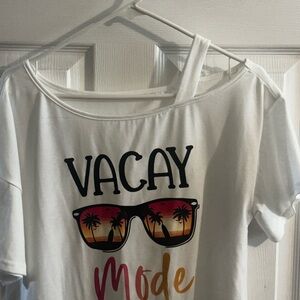 White Vacay Mode T-Shirt with Sunglasses Print